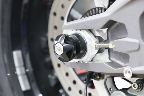 AELLA Axle Slider (Rear)（Panigale V2 /S 25-） AE-68046