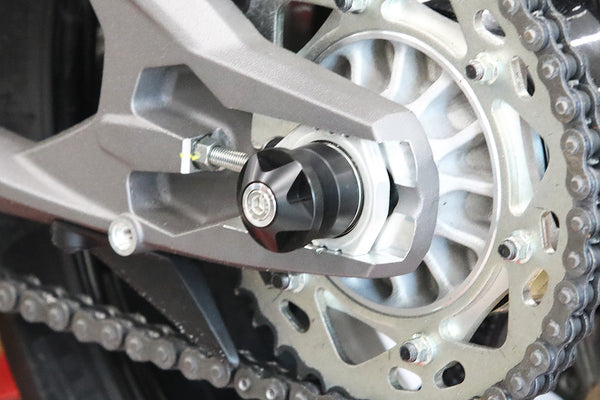 AELLA Axle Slider (Rear)（Panigale V2 /S 25-） AE-68046