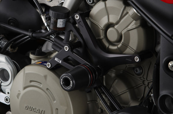 AELLA Engine Slider Kit Kit Kit (Ducati StreetFighter V4) AE-68136