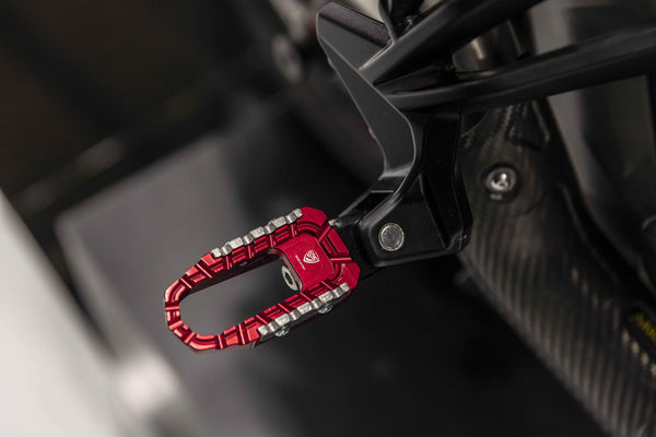 CNC RACING | Footpegs kit TOURING - passenger