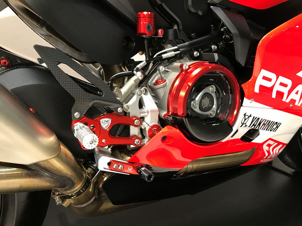 CNC RACING | Clear oil bath clutch cover Ducati Panigale 959,1199 and 1299