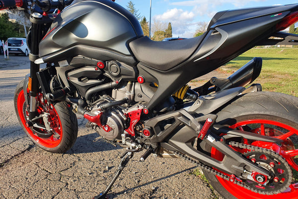 CNC RACING | Front sprocket cover Ducati