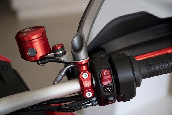 CNC RACING | Clamp right side Ducati Multistrada V4 - Multistrada V2 MY2025