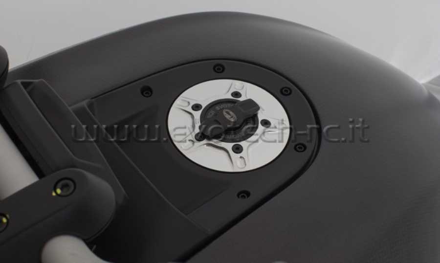 Evotech rapid gas cap Ducati Diavel