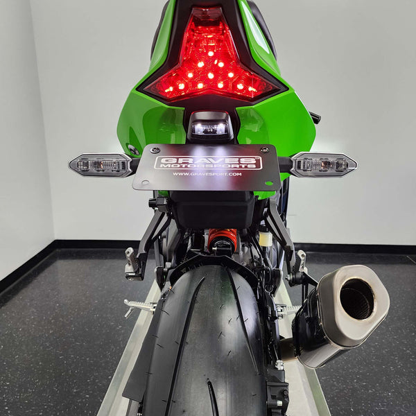 Graves Motorsports Kawasaki ZX-4RR ZX-4R Cat-Back Slip-on Carbon Exhaust