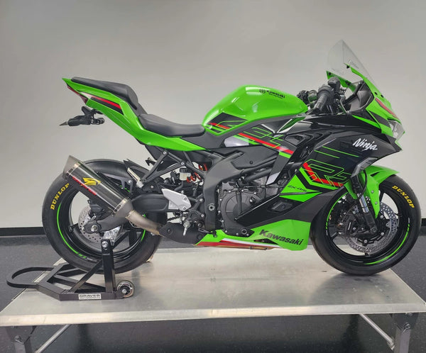 Graves Motorsports Kawasaki ZX-4RR ZX-4R Cat-Back Slip-on Carbon Exhaust