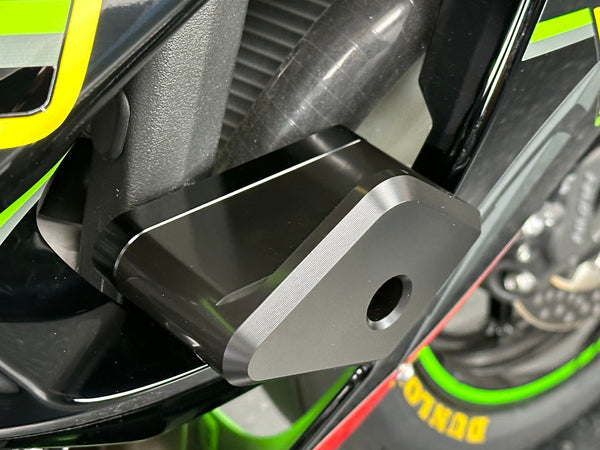 Graves Motorsports Kawasaki ZX-6R Frame Sliders 2024 +