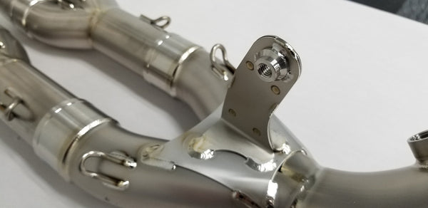 Graves Motorsports Yamaha R1 Full Titanium Exhaust System with Carbon 265mm Silencer