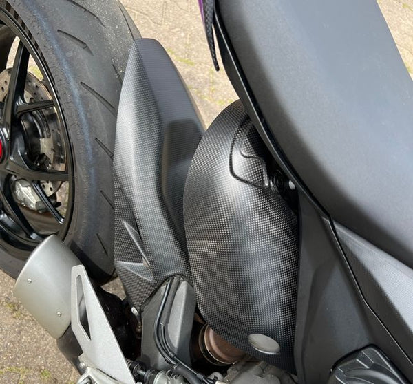 rear hugger carbon mat for Ducati Panigale V2, Streetfighter V2 image 6