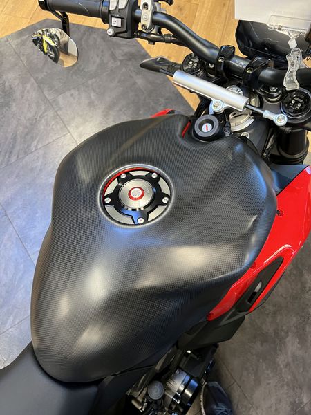 fuel tank cover carbon fiber Ducati Streetfighter V2 Panigale V2 image 6
