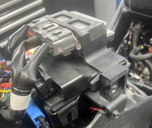 Graves Motorsports Kawasaki ZX-6R Seat + Battery + Ecu Mounting Tray (2024 +)
