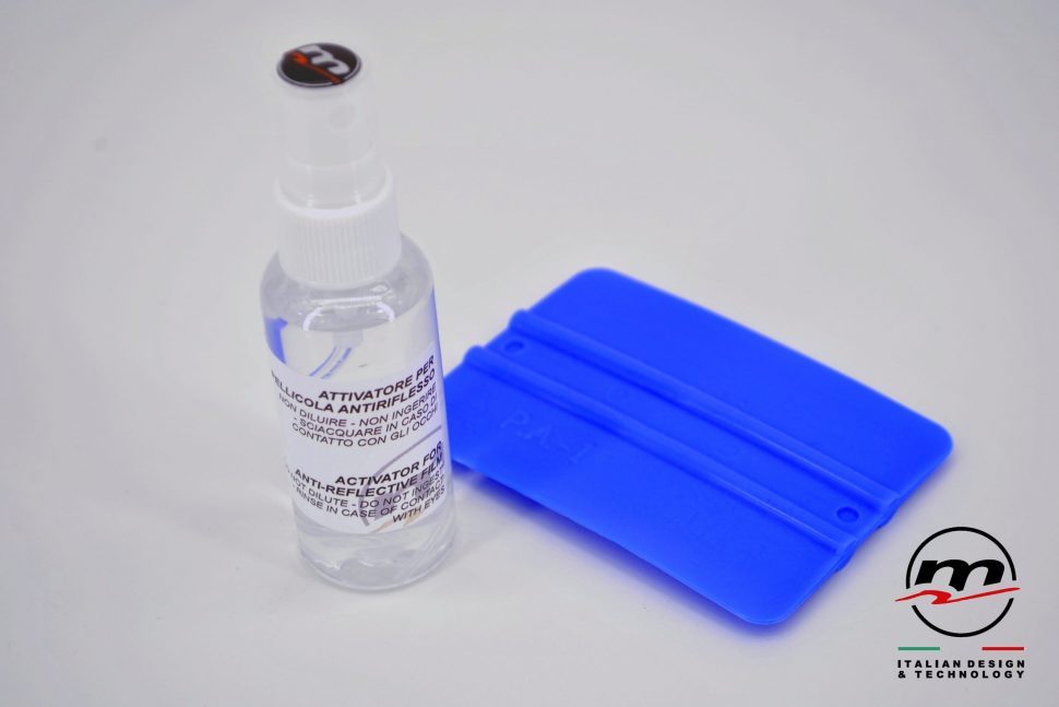 Melotti Racing Anti-Scratch / Anti-Glare Screen Protector Application Kit