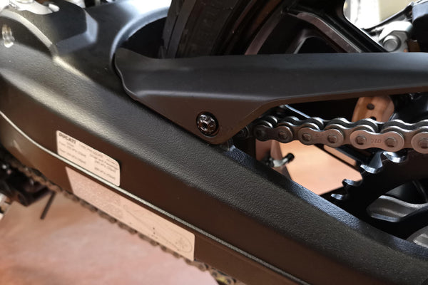 CNC RACING | UPPER CHAIN GUARD SCREW SET DUCATI SCRAMBLER 1100