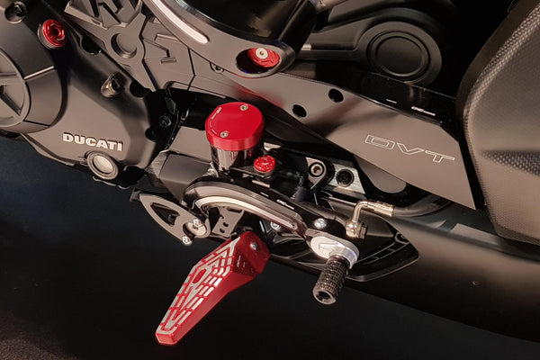 CNC RACING | Screw rear brake fluid tank