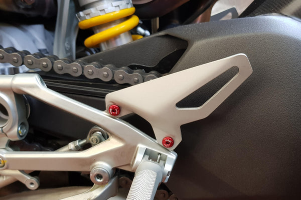 CNC RACING | Screw set - OEM Heel guard Ducati panigale V4 - Streetfighter V4