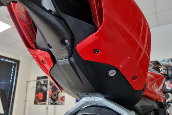 CNC RACING | Screw set - Undertail Ducati Streetfighter V4 - V2