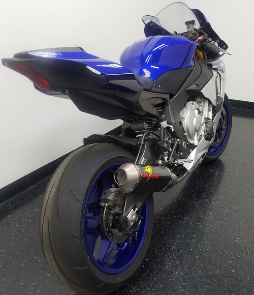 Graves Motorsports Yamaha R1 Full Titanium Exhaust System with Carbon 265mm Silencer