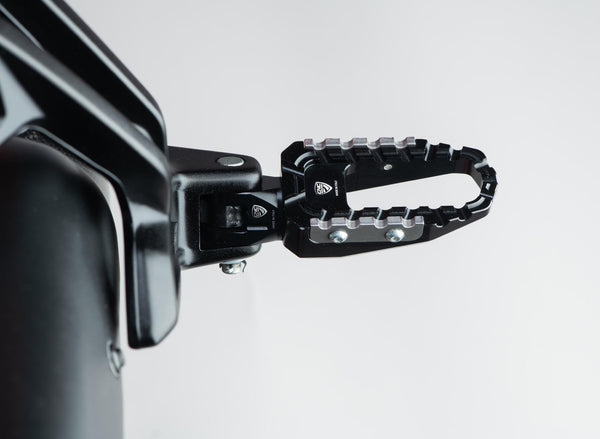 CNC RACING | Footpegs kit TOURING - passenger