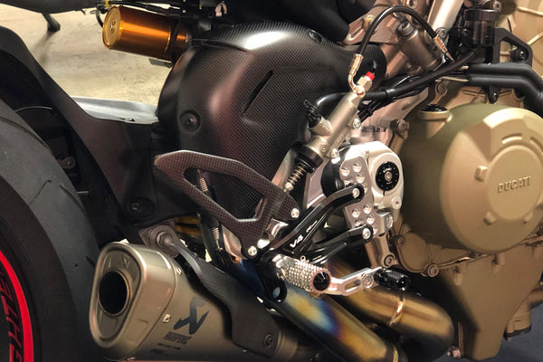 CNC RACING | Adjustable rearsets Ducati Streetfighter V4 Carbon - Pramac Racing Limited Edition