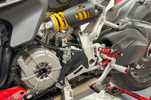 CNC RACING | Adjustable rearsets Ducati Streetfighter V2 - Pramac racing Limited Edition