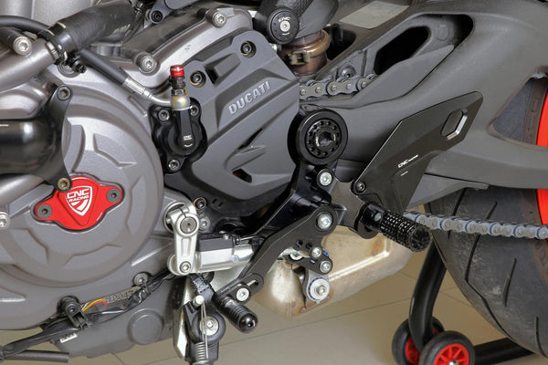 CNC RACING | Adjustable rear sets rider Ducati Monster 937