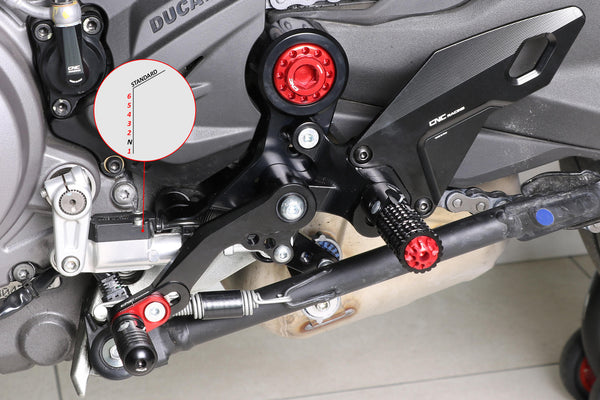CNC RACING | Adjustable rear sets rider Ducati Monster 937