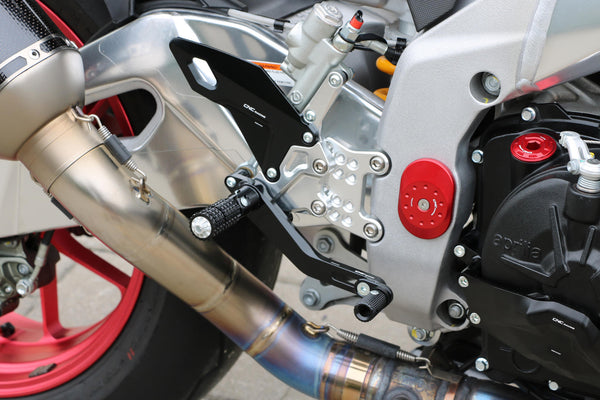 CNC RACING | REAR SETS ADJUSTABLE FOR APRILIA RSV4 - TUONO
