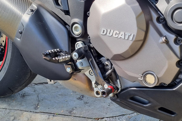 CNC RACING | Gear/Rear brake levers kit Ducati Multistrada - SLIDE