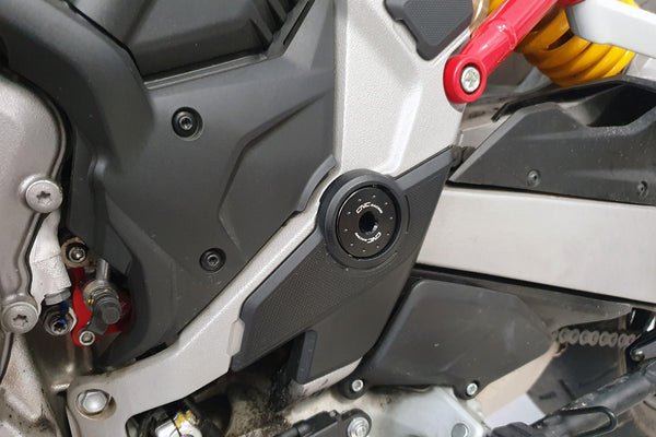 CNC RACING | Central bolt kit for OEM rearsets Ducati Multistrada V4 - Diavel V4