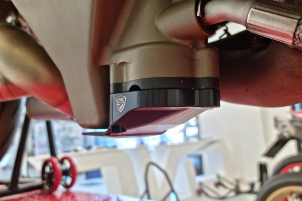 CNC RACING | Oil pan protector Ducati Panigale / Streetfighter V4
