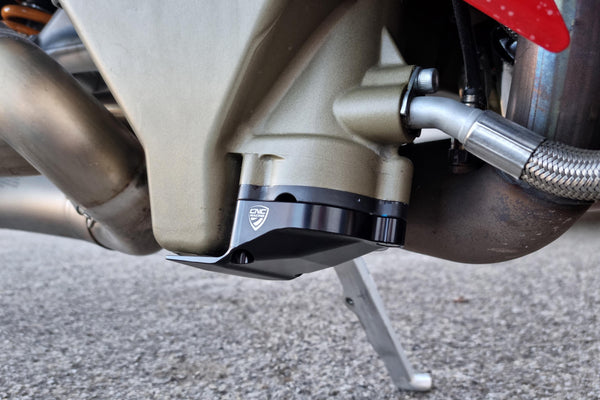 CNC RACING | Oil pan protector Ducati Panigale / Streetfighter V4