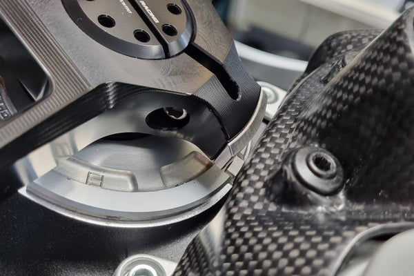 CNC RACING | Triple clamps Ducati - Extension for steering lock