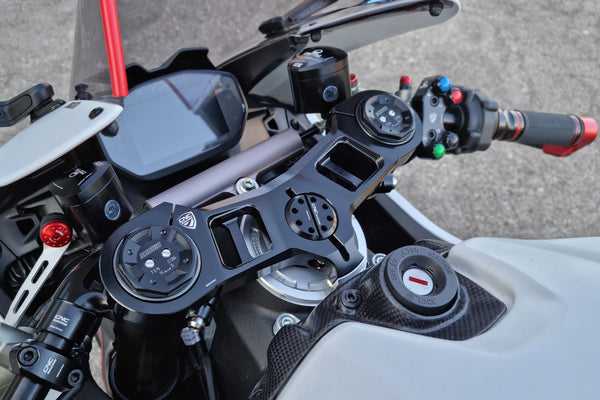 CNC RACING | Triple clamps Ducati 955 Panigale V2 - Top yoke