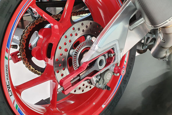 CNC RACING | Swingarm spools M6