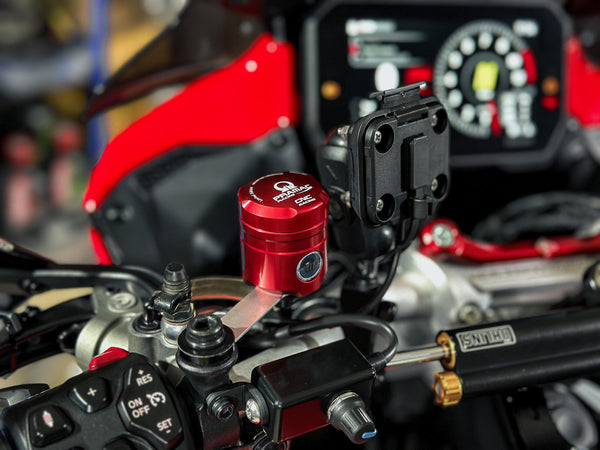 CNC RACING | Fluid oil reservoir brake-clutch 12 ml MONOCHROME included three outflow PRAMAC RACING Limited Edition