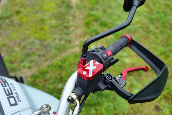 CNC RACING | Clutch fluid reservoir cap Ducati DesertX