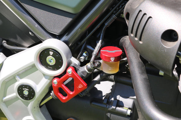 CNC RACING | Rear brake fluid reservoir cap Moto Guzzi