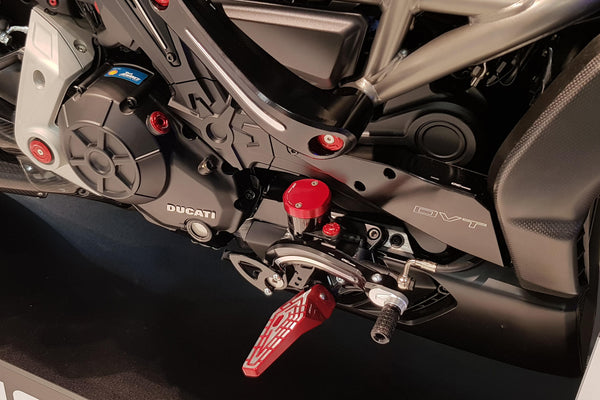 CNC RACING | Fluid reservoir cap rear brake Ø56 - TOUCH