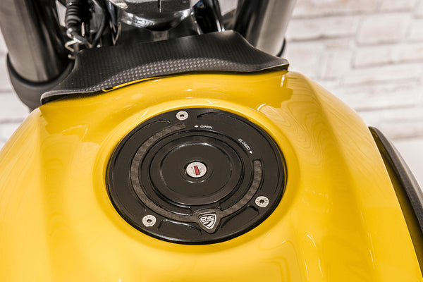 CNC RACING | Fuel tank cap - flange Carbon