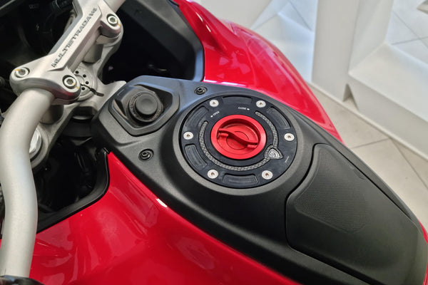 CNC RACING | Fuel tank cap - flange Carbon