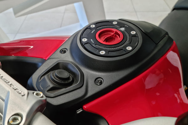 CNC RACING | Fuel tank cap - flange Carbon