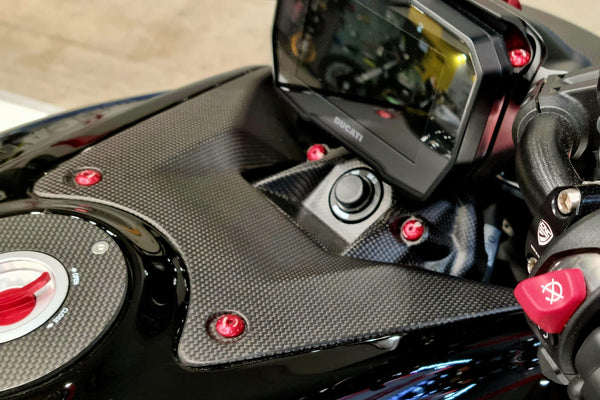 CNC RACING | Fuel tank front cover Ducati Diavel V4 - Carbon