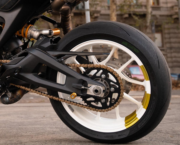 CNC RACING | Upper chain guard Ducati Monster 937 - Carbon