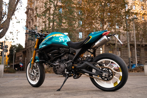CNC RACING | Upper chain guard Ducati Monster 937 - Carbon