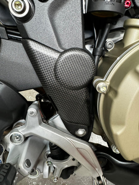 CNC RACING | Frame side plates lower covers carbon no hole Ducati Multistrada V4