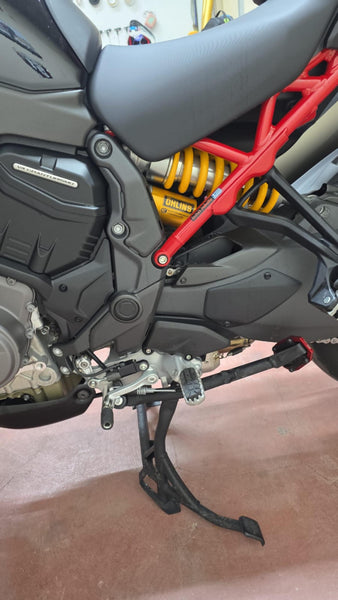 CNC RACING | Frame side plates lower covers with holes carbon for Ducati Multistrada V4