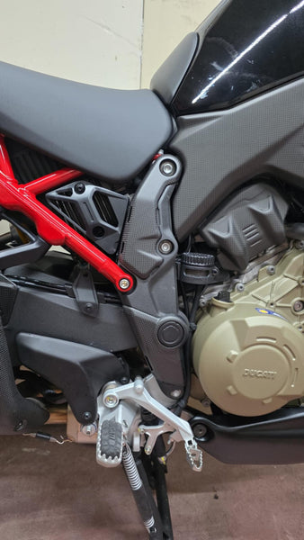 CNC RACING | Frame plates side upper covers carbon Ducati Multistrada V4