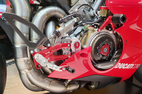 CNC RACING | Heel guard kit for our rearsets Ducati Panigale V4 - carbon matt