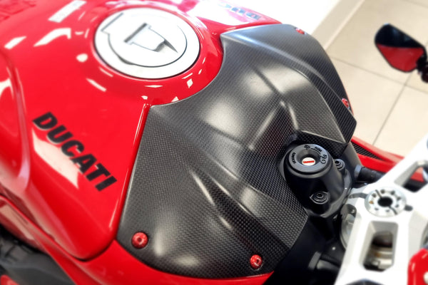 CNC RACING | Fuel tank cover Ducati Panigale V4 - Matt Carbon