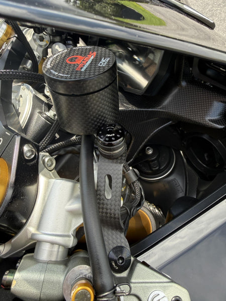 CNC RACING | Oil tank bracket brake clutch carbon for Ducati Panigale